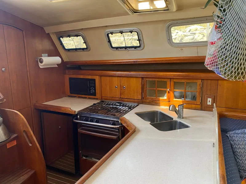 2005 Hunter 41