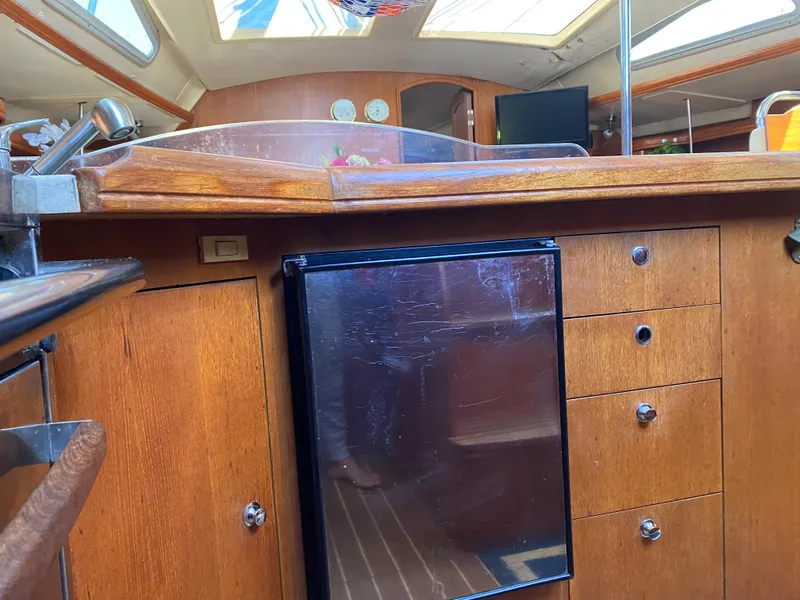 2005 Hunter 41