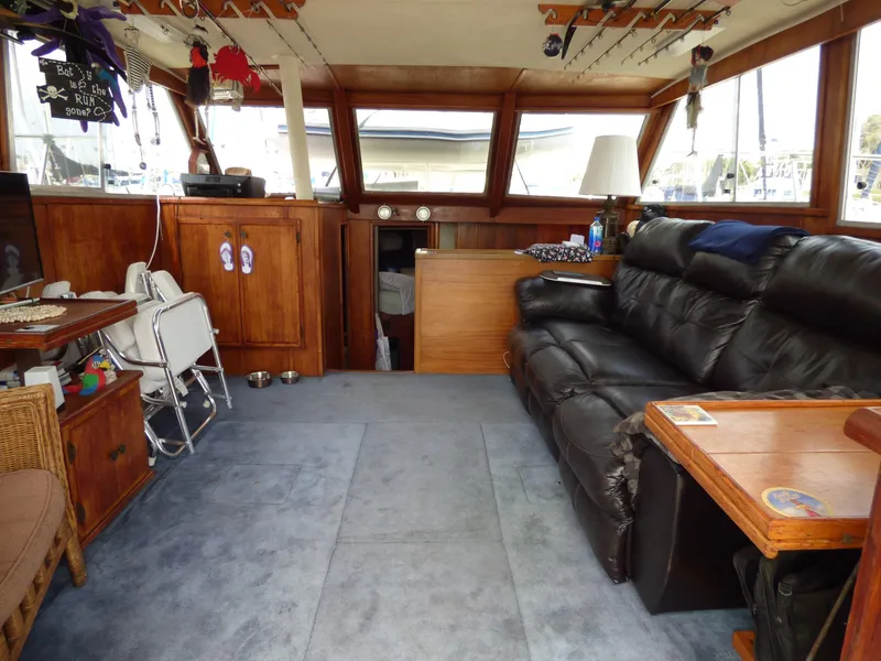1977 Uniflite 38 SportsFisher