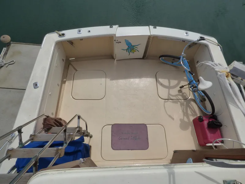 1977 Uniflite 38 SportsFisher