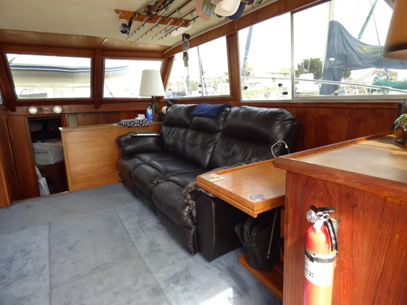 1977 Uniflite 38 SportsFisher