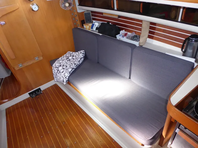 Starboard settee