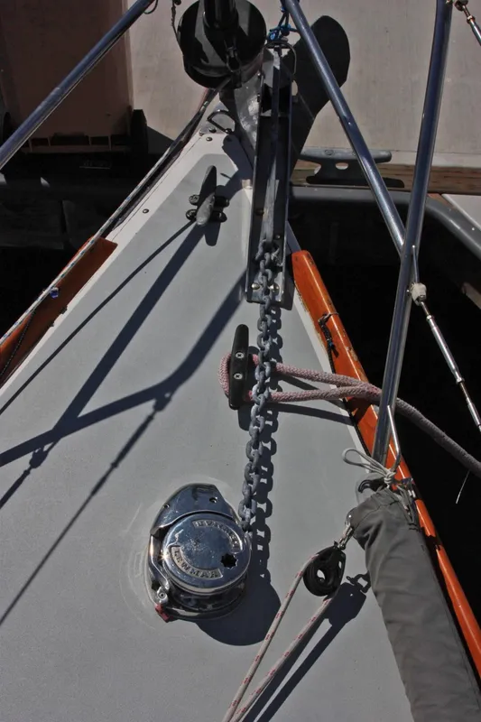 Windlass w/wired remote (new 2010) custom bow roller