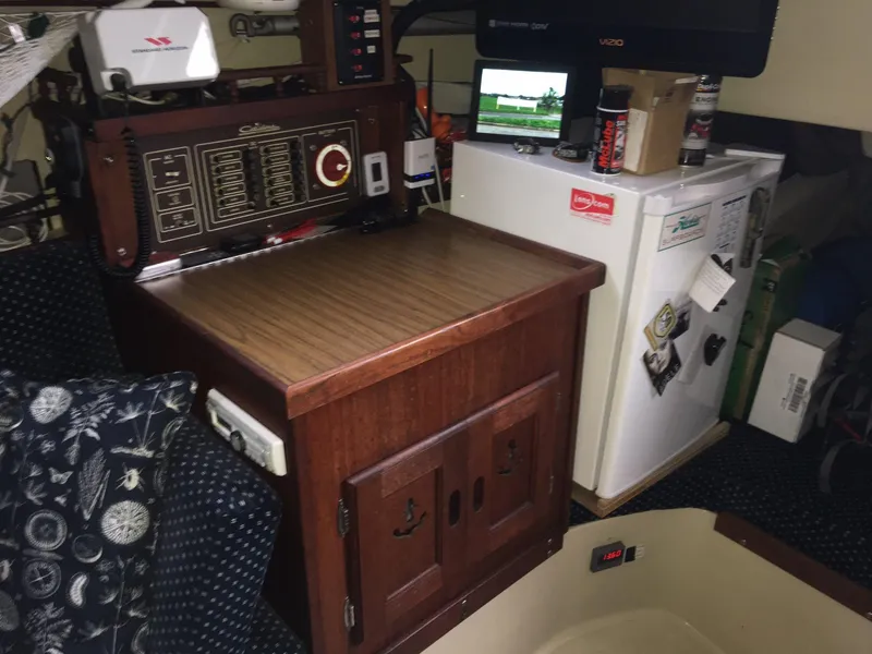 1983 Catalina 30