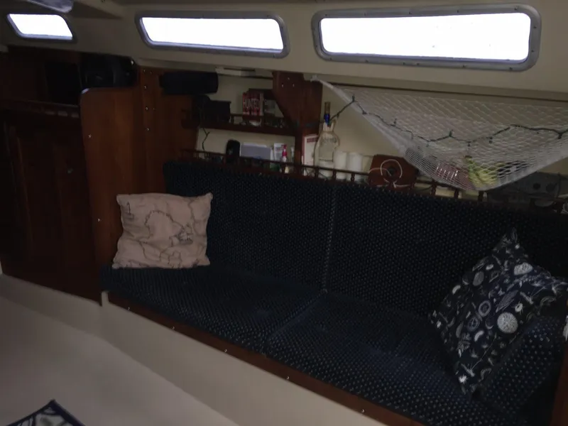 1983 Catalina 30