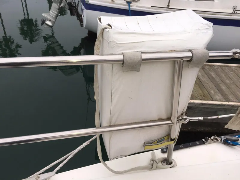 1983 Catalina 30