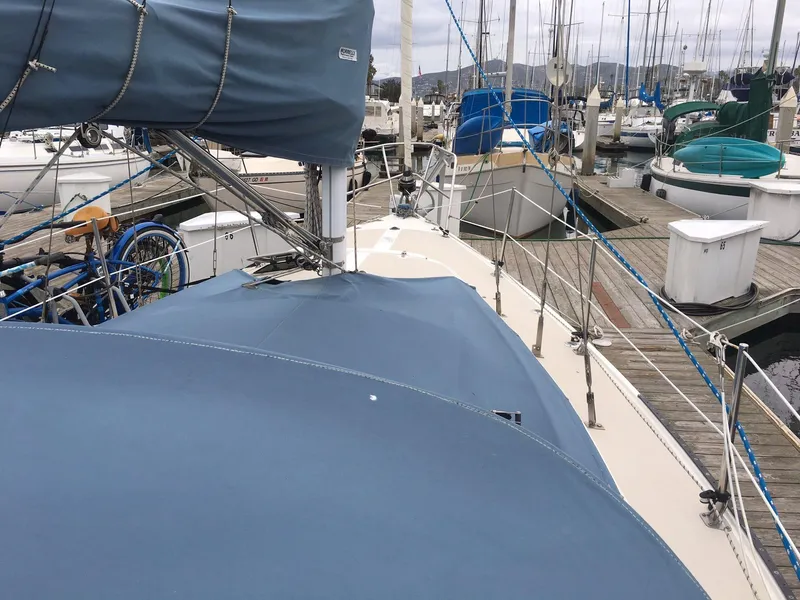 1983 Catalina 30