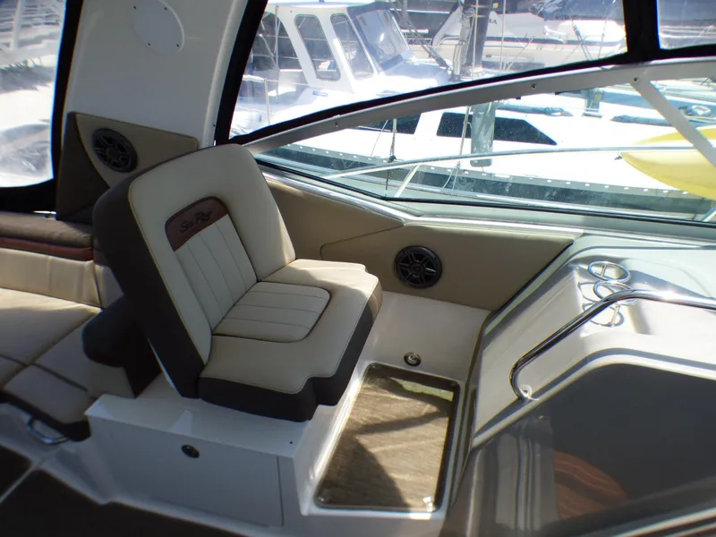 2016 Sea Ray Sundancer