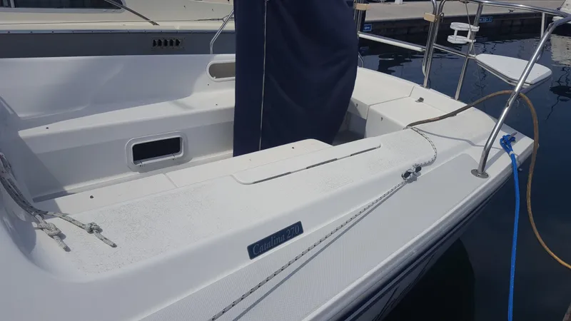 2003 Catalina 270