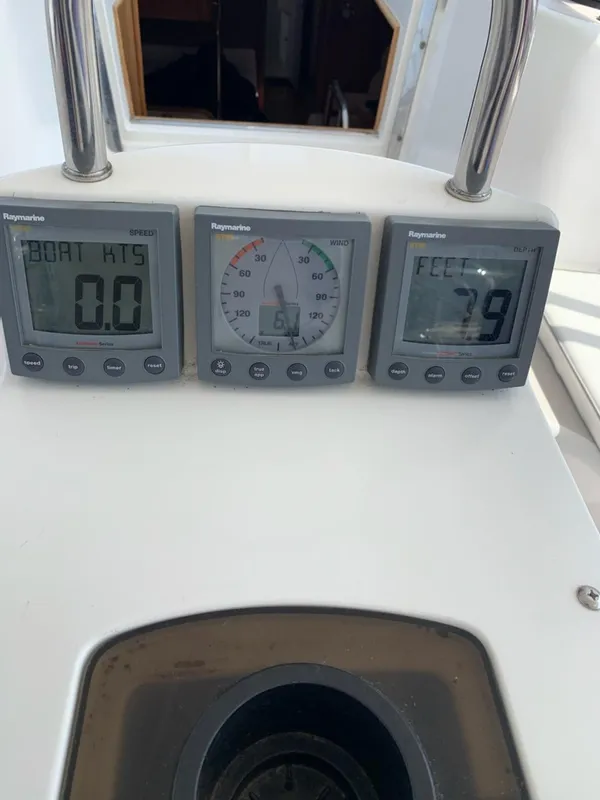 2004 Catalina 470