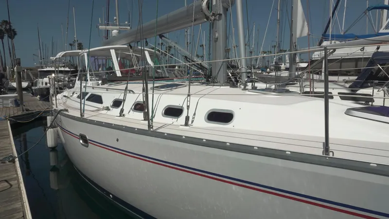 2004 Catalina 470