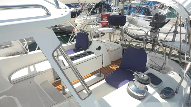 2004 Catalina 470