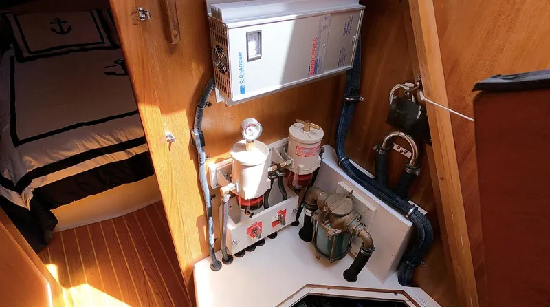 2004 Catalina 470