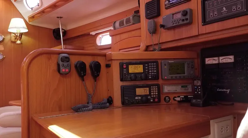 2004 Catalina 470