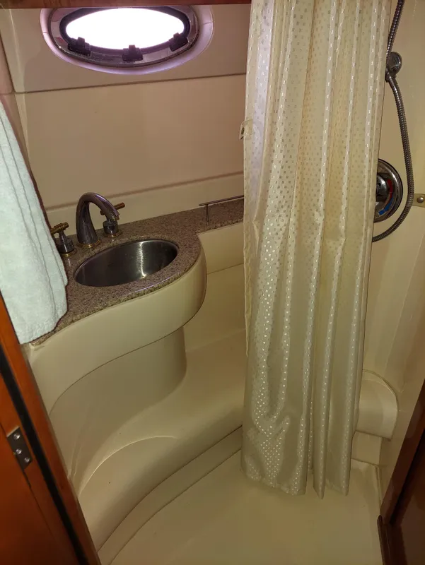2007 Meridian 391 Sedan