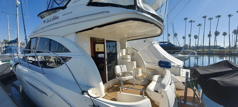 2007 Meridian 391 Sedan