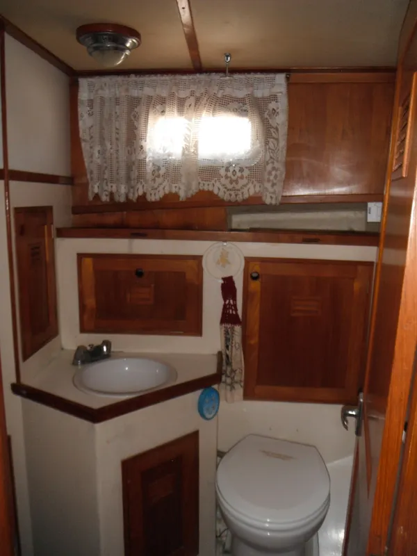1978 Cheoy Lee 35 Trawler