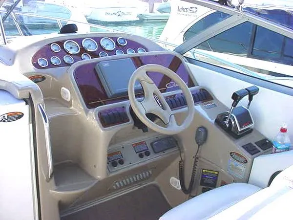2002 Bayliner 3055