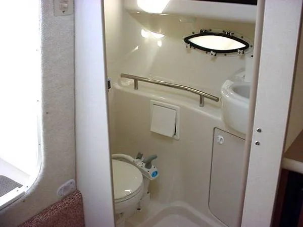 2002 Bayliner 3055