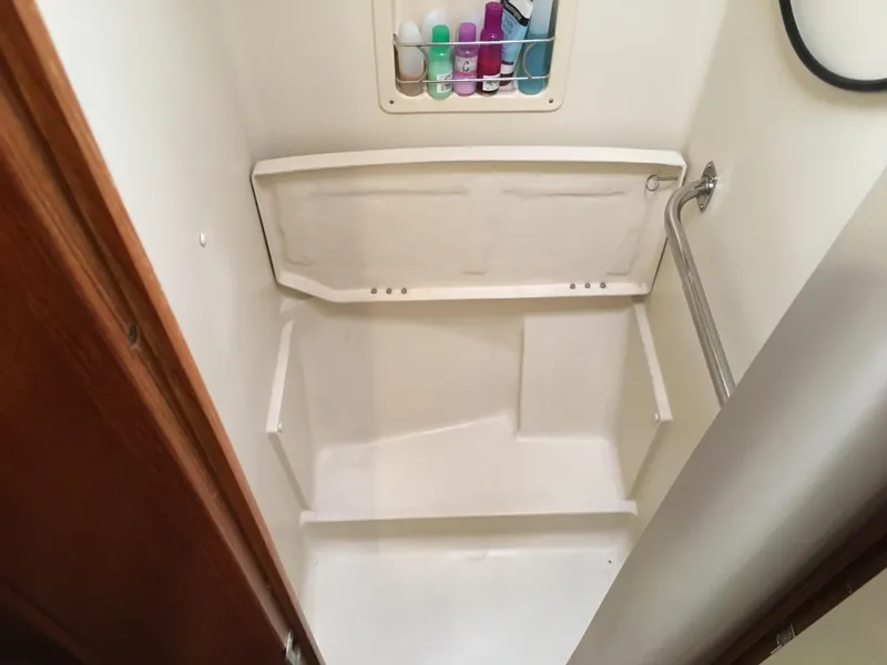 2005 Hunter 466