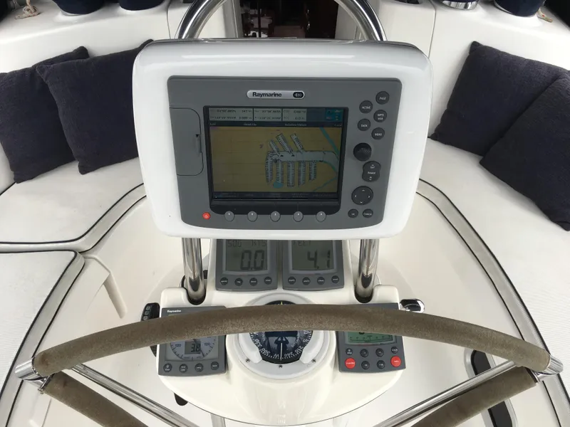 2005 Hunter 466
