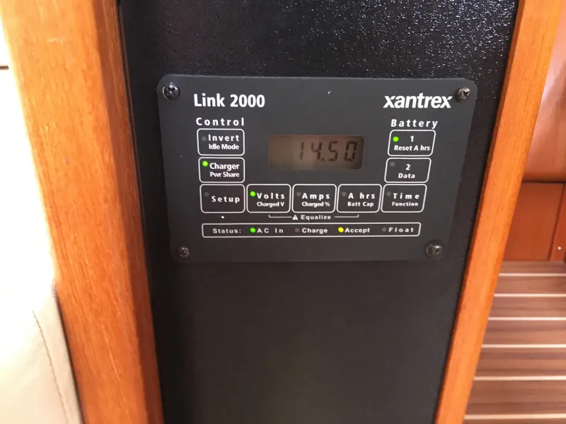 2005 Hunter 466