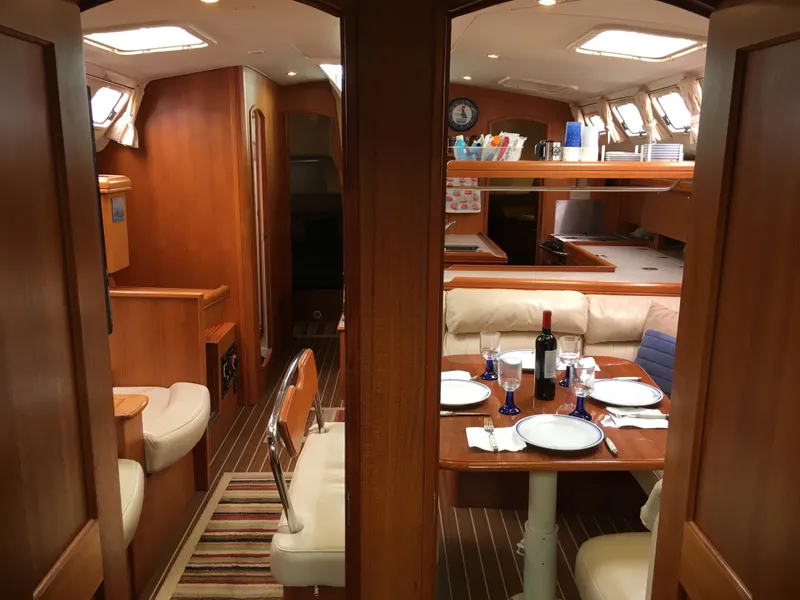 2005 Hunter 466