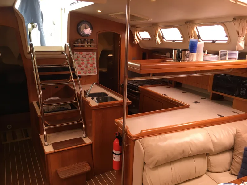 2005 Hunter 466