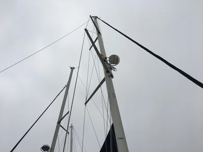 2005 Hunter 466
