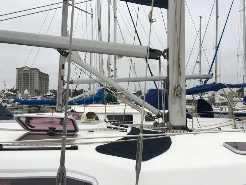 2005 Hunter 466