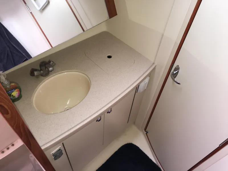 2005 Hunter 466