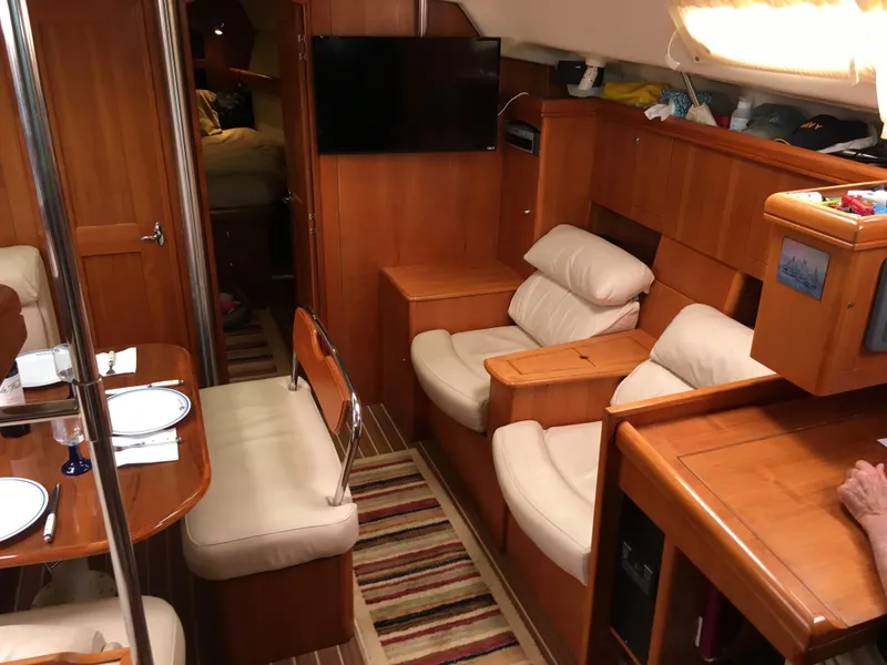 2005 Hunter 466