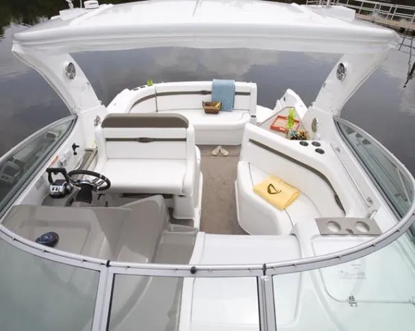 2008 Rinker 330 Express Cruiser