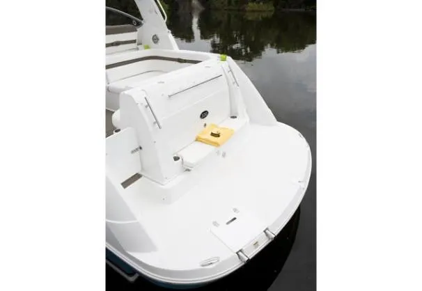 2008 Rinker 330 Express Cruiser