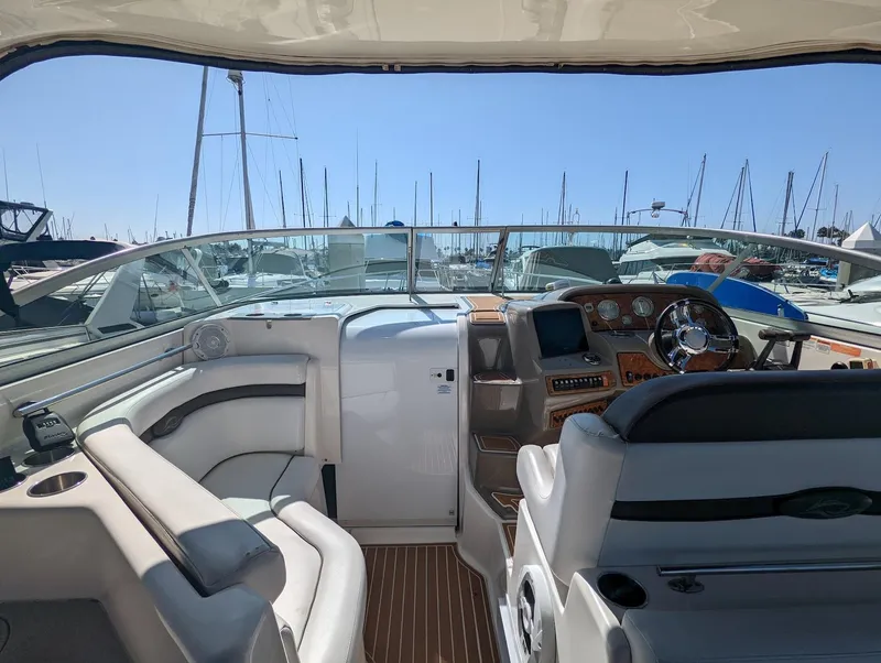 2008 Rinker 330 Express Cruiser