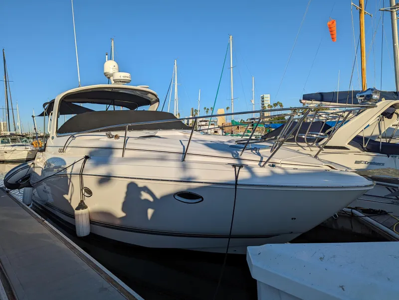 2008 Rinker 330 Express Cruiser