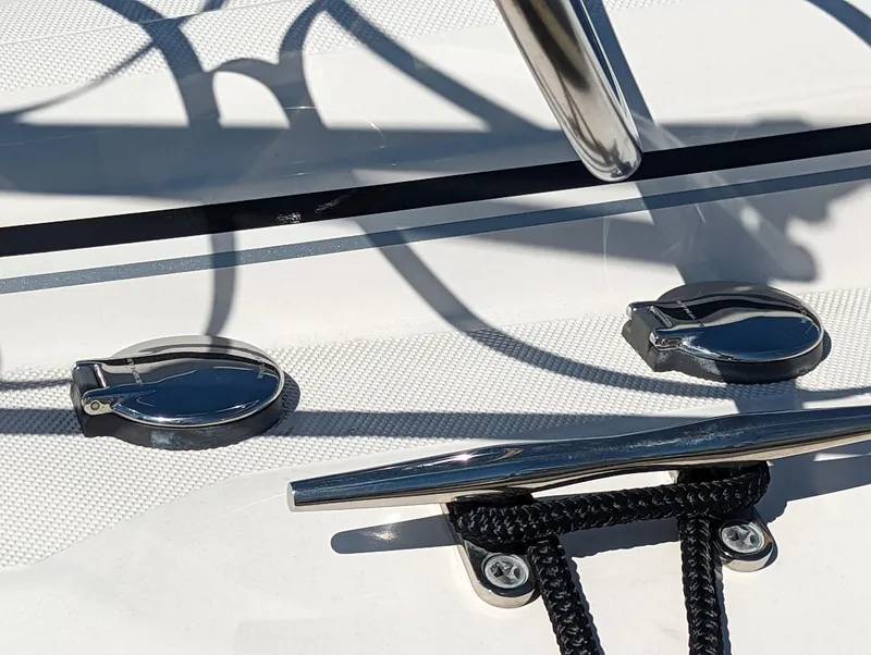 2008 Rinker 330 Express Cruiser