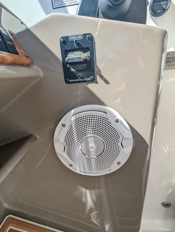 2008 Rinker 330 Express Cruiser