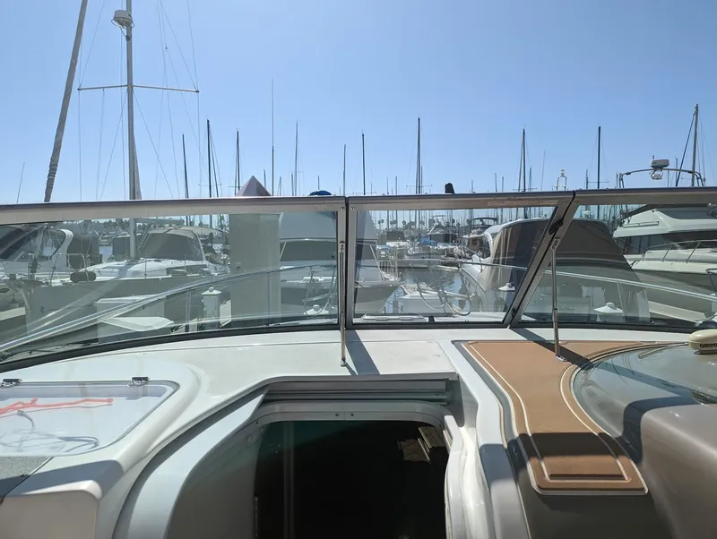 2008 Rinker 330 Express Cruiser