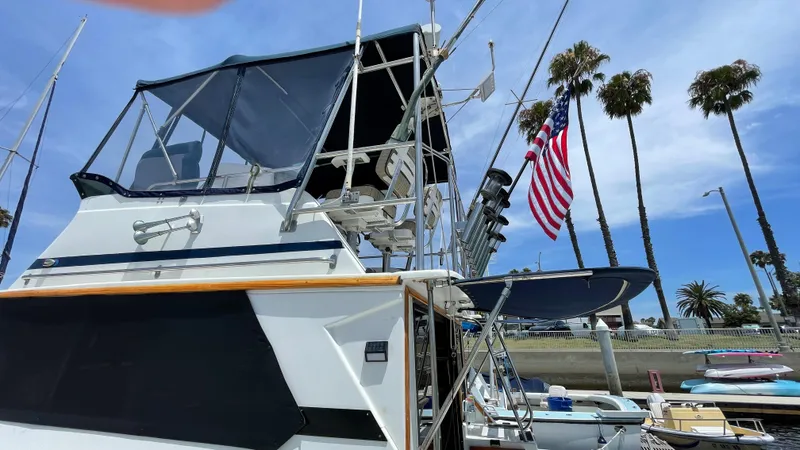 1976 Viking 35 Convertible