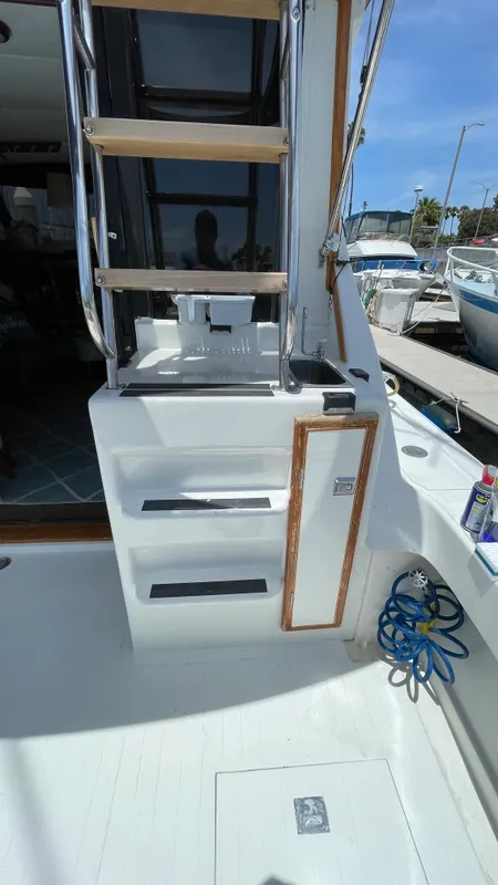 1976 Viking 35 Convertible