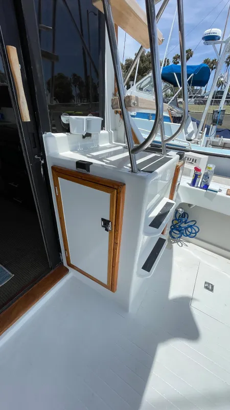 1976 Viking 35 Convertible