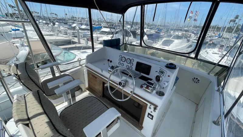 1976 Viking 35 Convertible