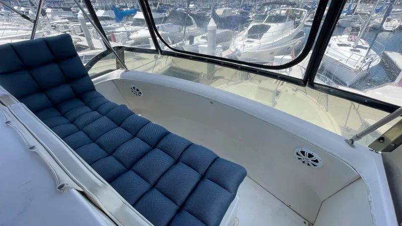 1976 Viking 35 Convertible