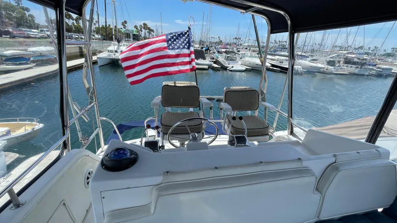 1976 Viking 35 Convertible