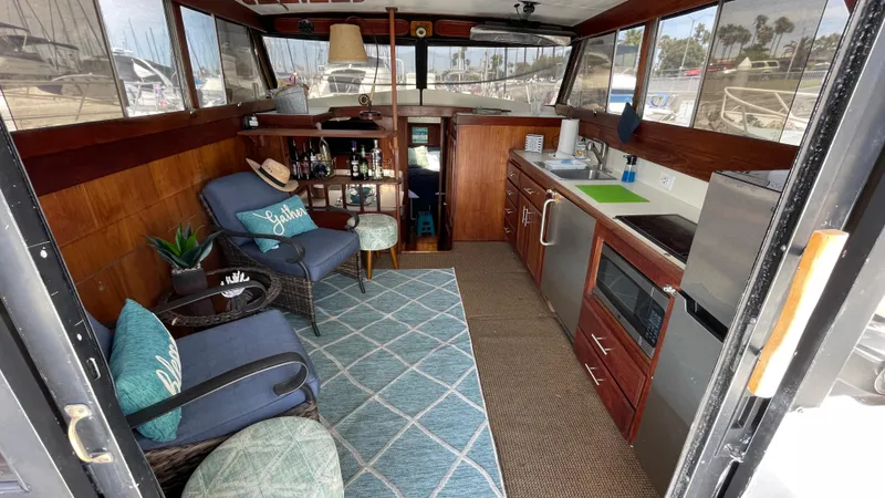 1976 Viking 35 Convertible