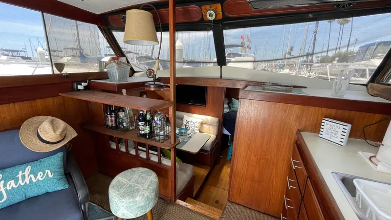 1976 Viking 35 Convertible