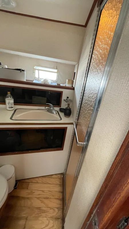 1976 Viking 35 Convertible