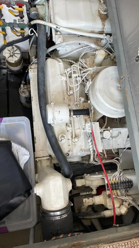 1976 Viking 35 Convertible