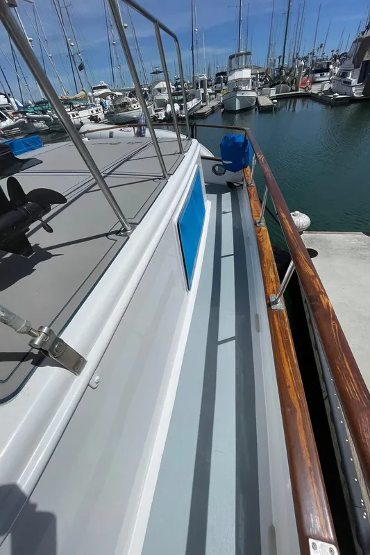 1979 Albin 43 Tri-Cabin